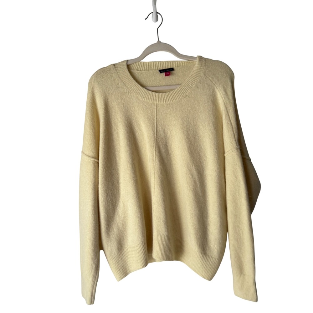Vince Camuto‎ Pastel Butter Yellow Crew Neck Knit Sweater Size Medium Preppy
